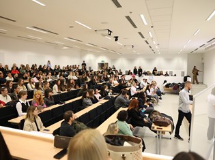 2025-12-05 19-09-55.jpeg